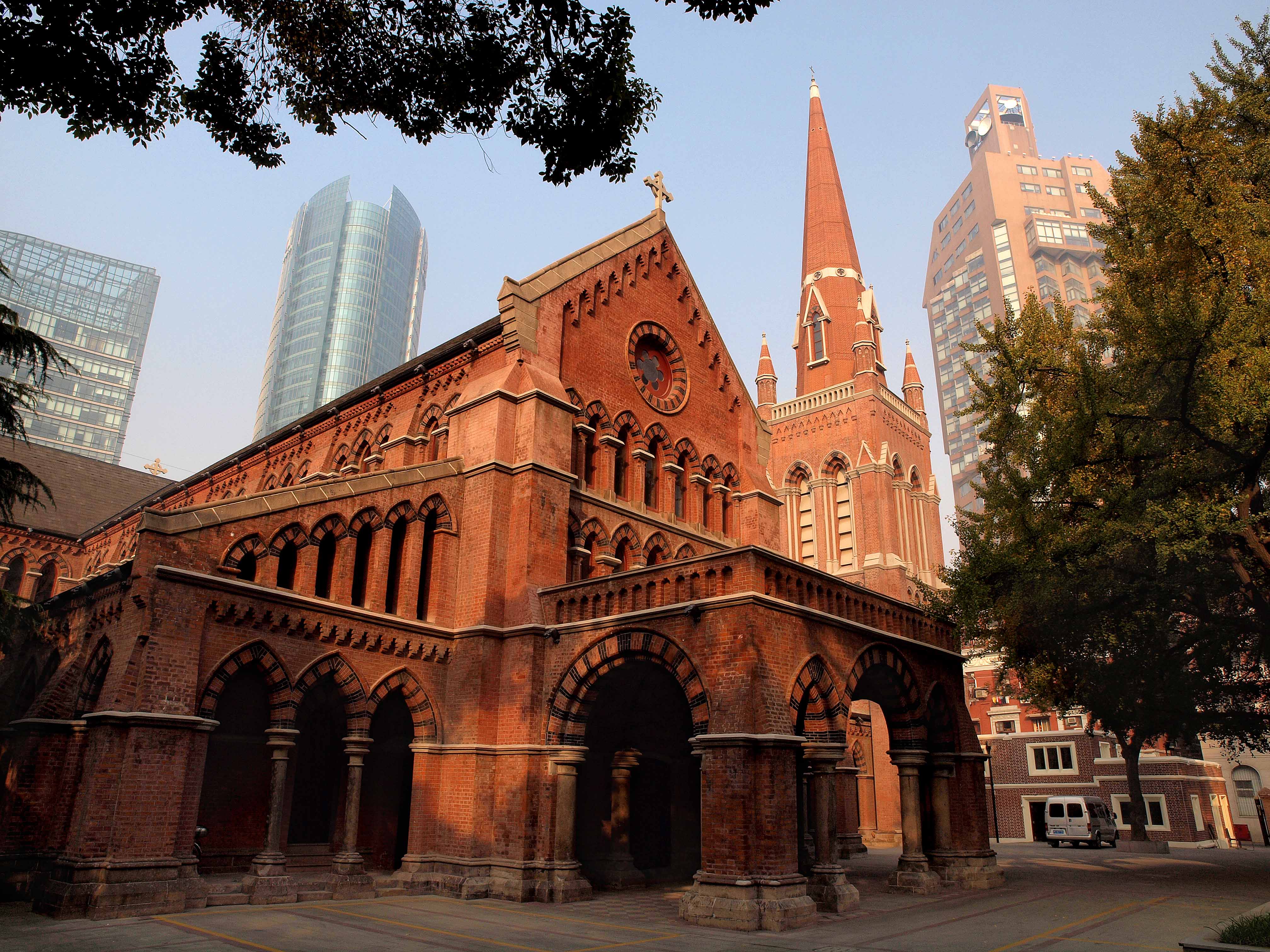 Discover Old Shanghai on a Moped