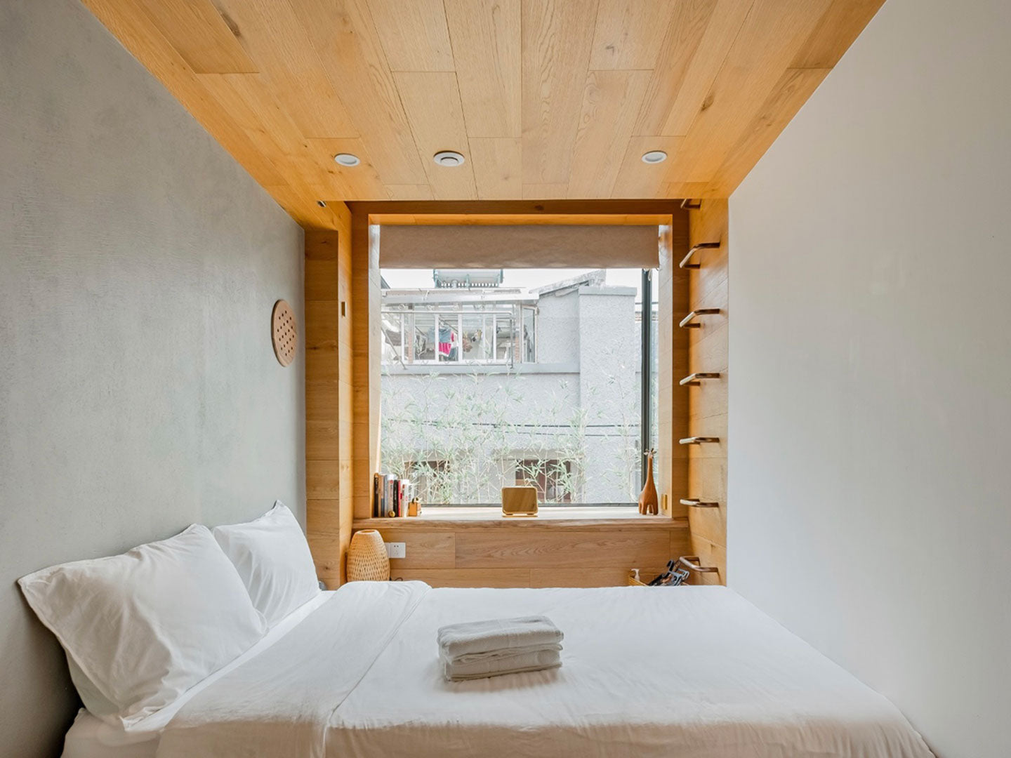Shanghai Hills & Gefii SPACE X close to Metro line 2 Jing'an Temple