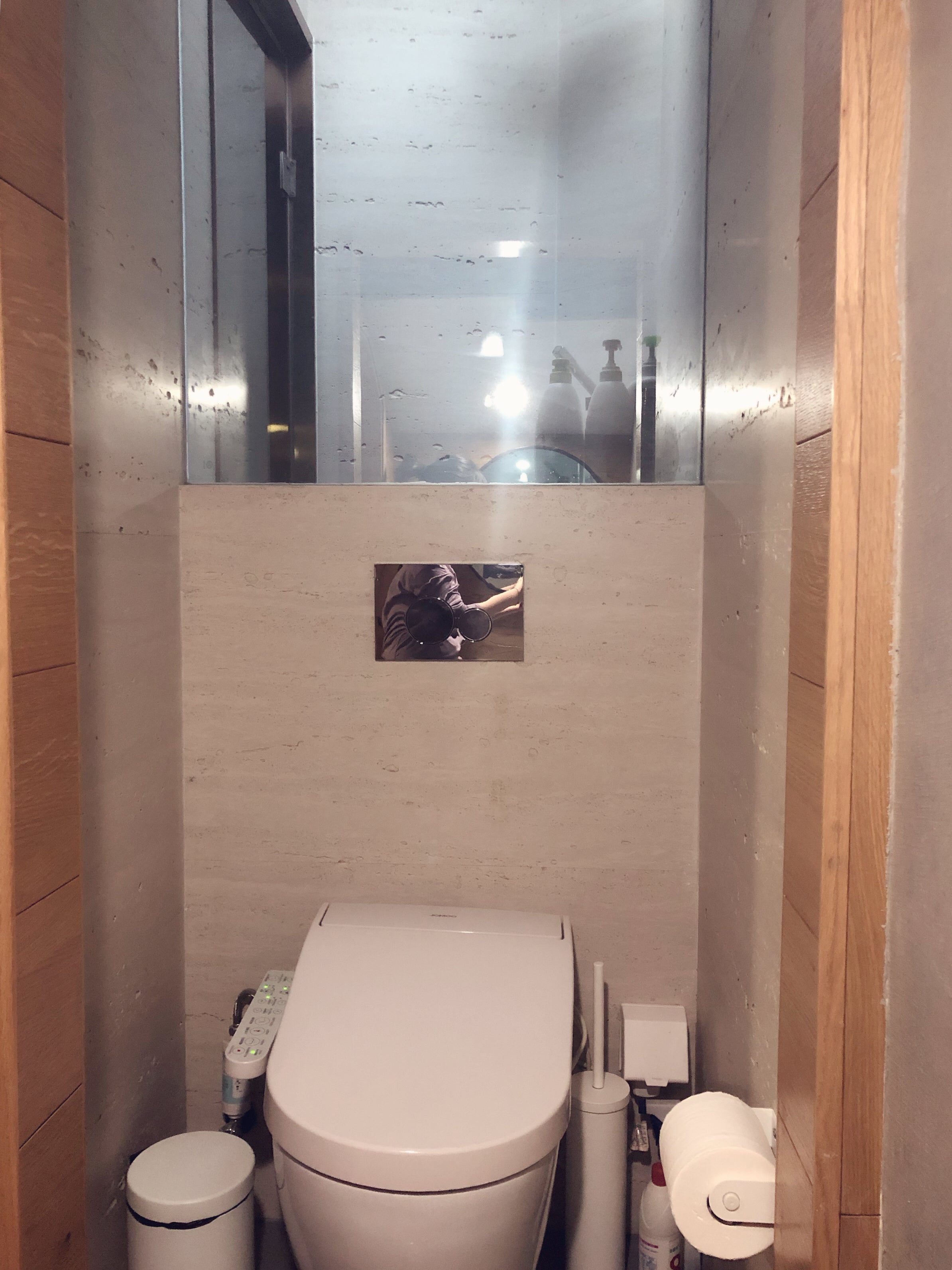 Shanghai Hills & Gefii SPACE X close to Metro line 2 Jing'an Temple