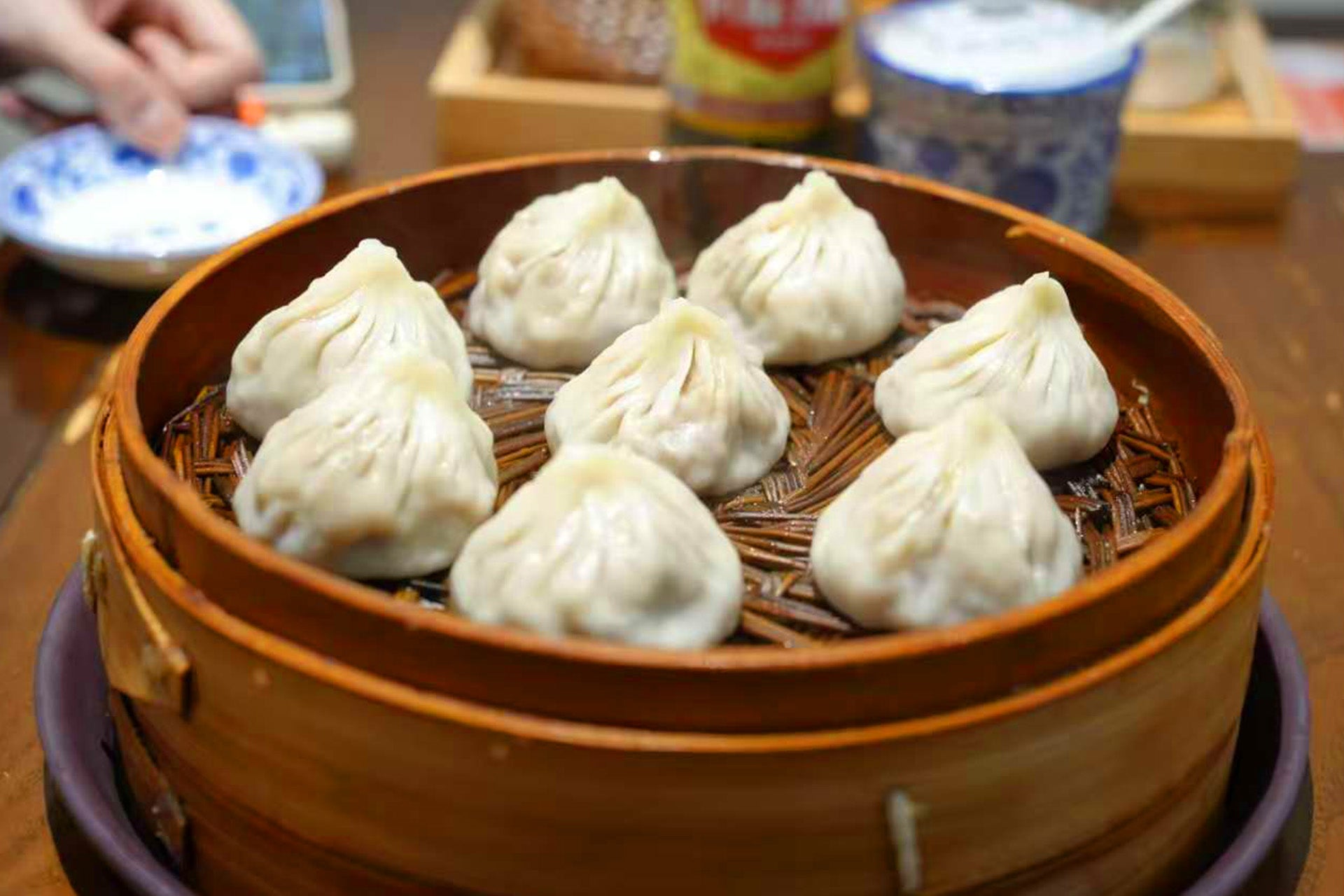 Eat Like a Local:Shanghai Wet Market and Xiaolongbao-making