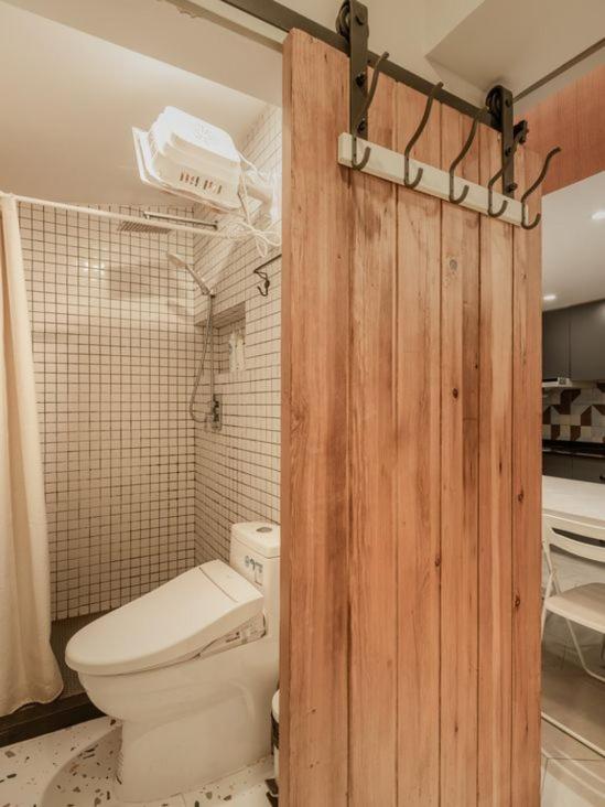 Shanghai Hills & Gefii Petite Terrace 2 rooms Family Downtown Suite close to Metro Line 2 Jing'an Temple