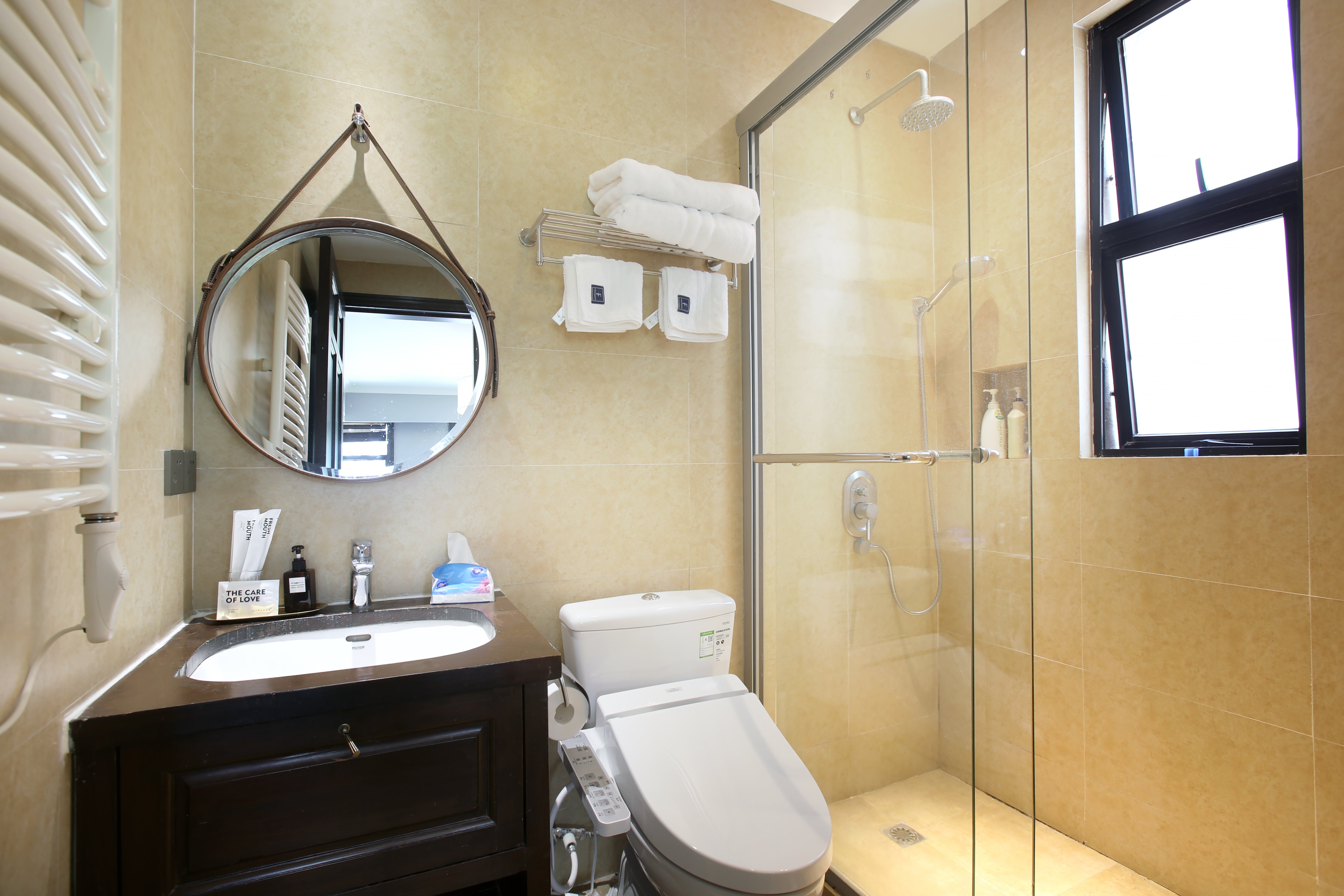 Shanghai Downtown Hills Boutique Guesthouse - Near Metro Line 7, Exit 3, Changping Road