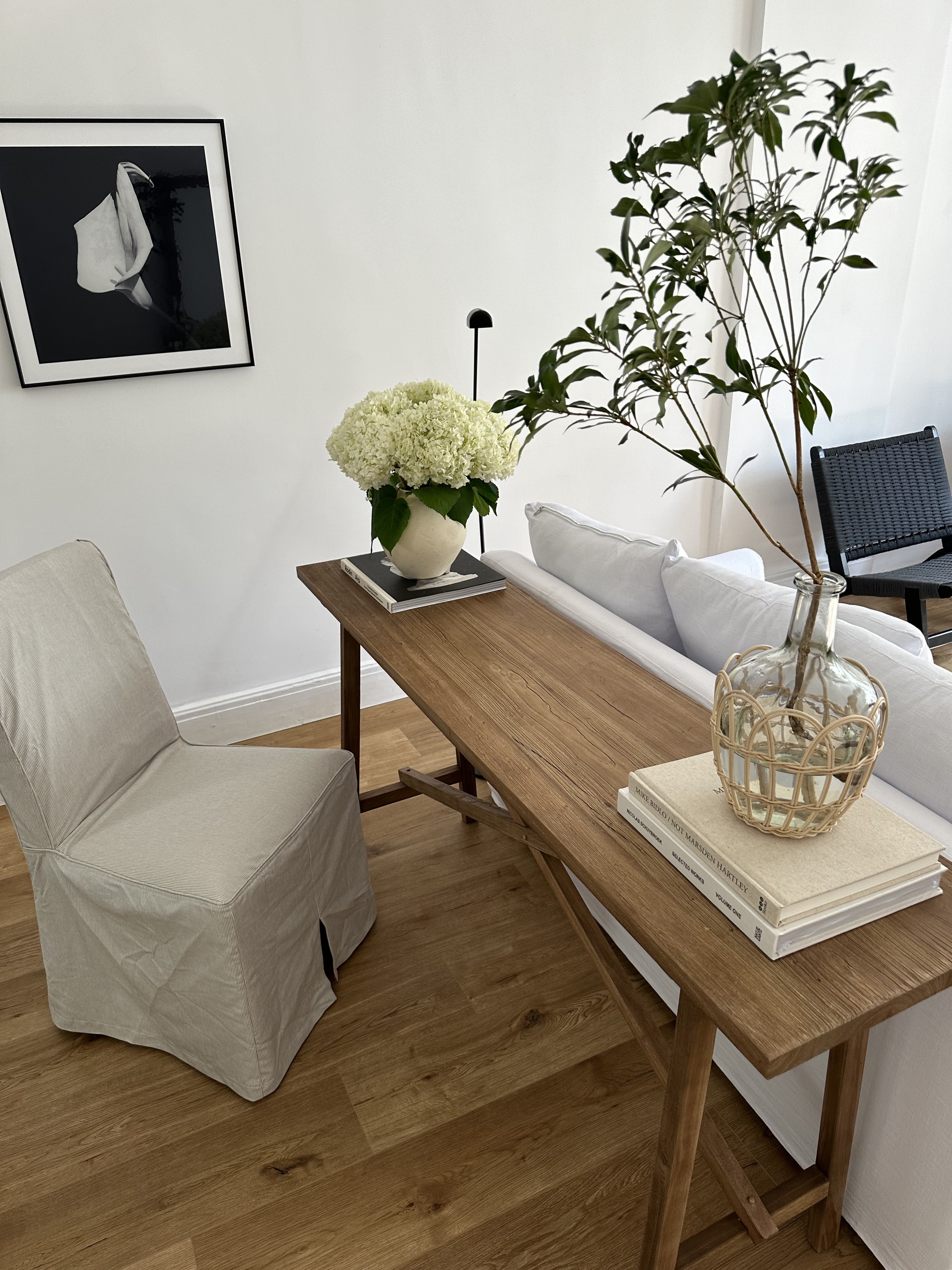 Art Suite 18 - Near Line 1 & 7 Changshu Road Metro