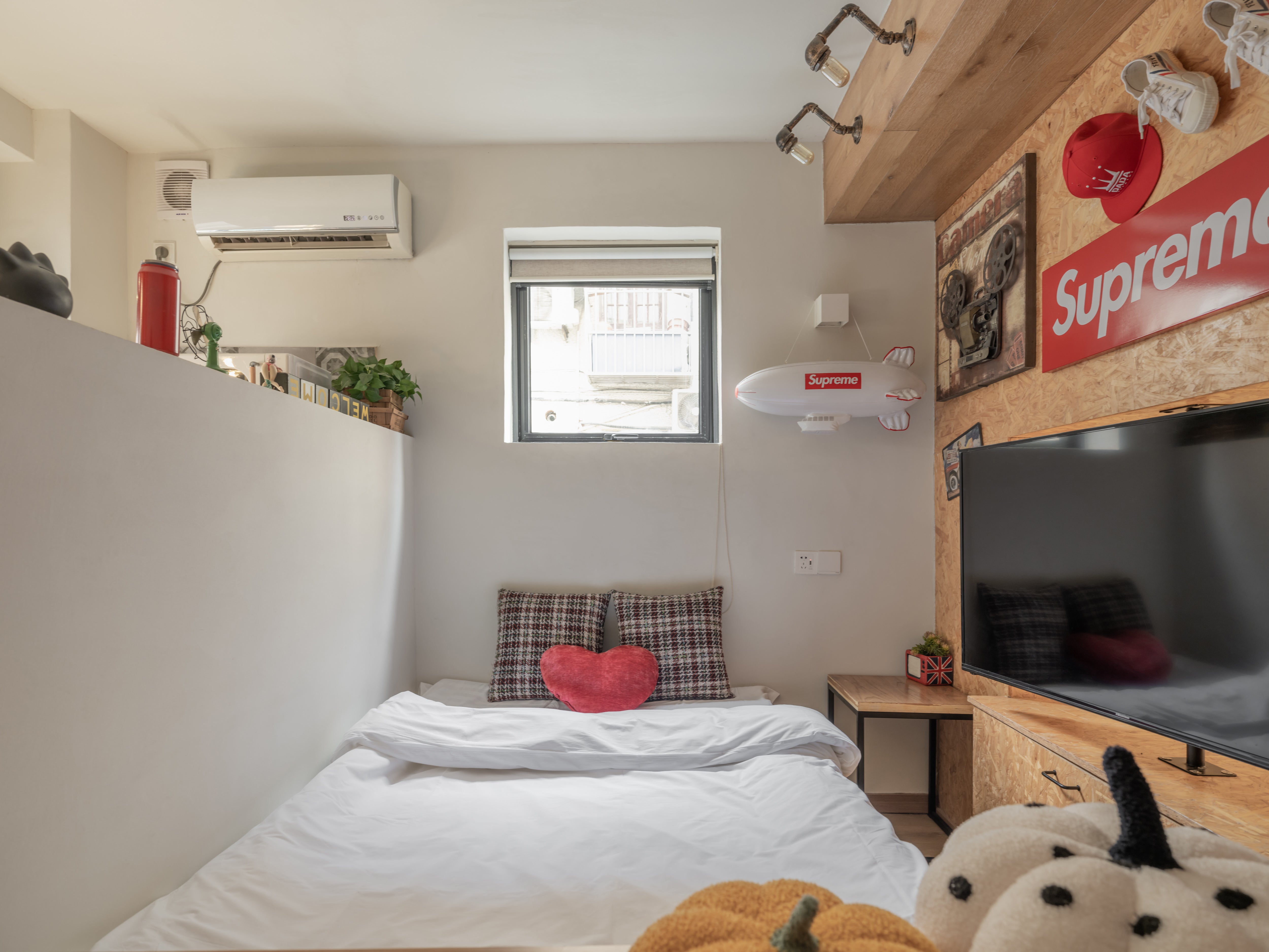 Shanghai Hills & Gefii After Party close to Metro line 2, 7 and 11