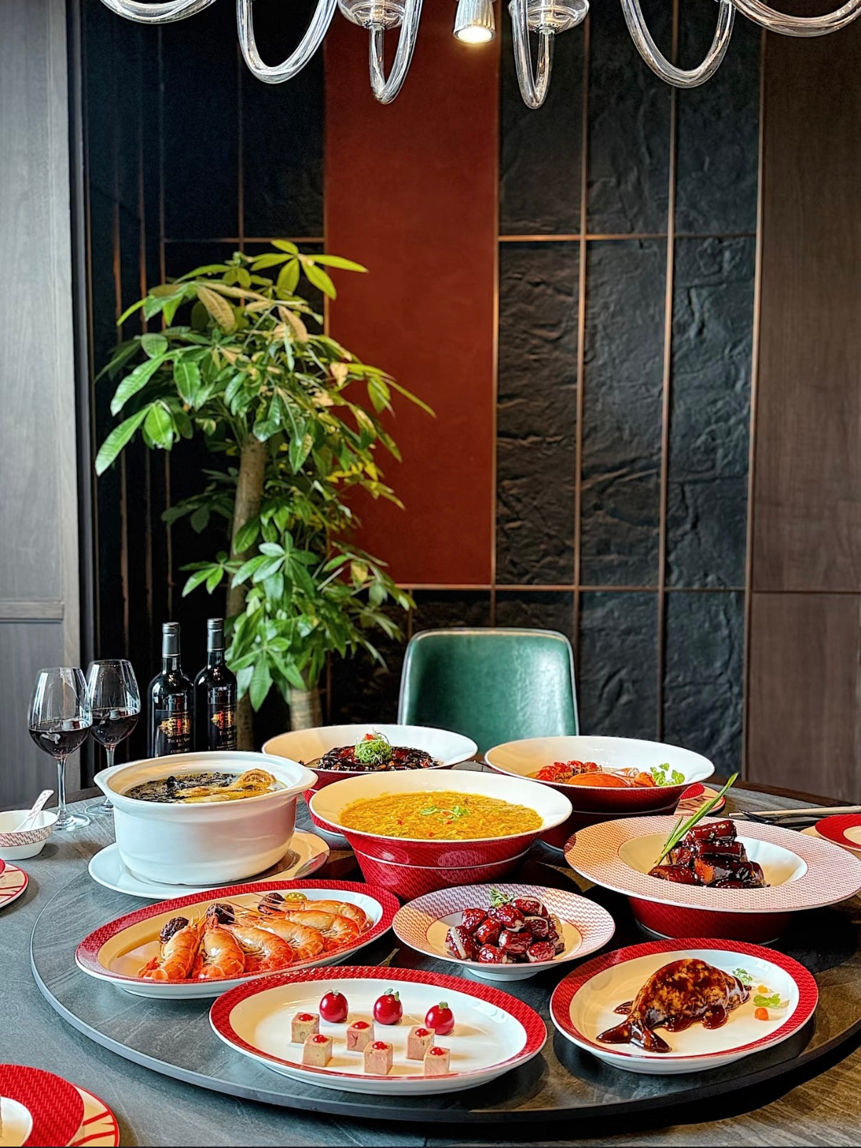 10 Iconic Shanghai Restaurants Every First-Time Visitor Should Bookmark