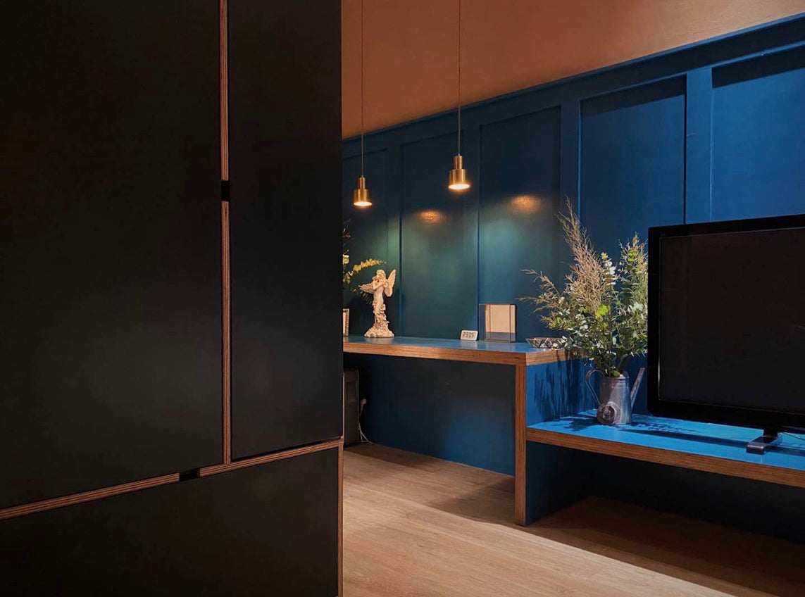 Shanghai Hills & Gefii Hengshan Road close to Hengshan rd bar street and subway line1