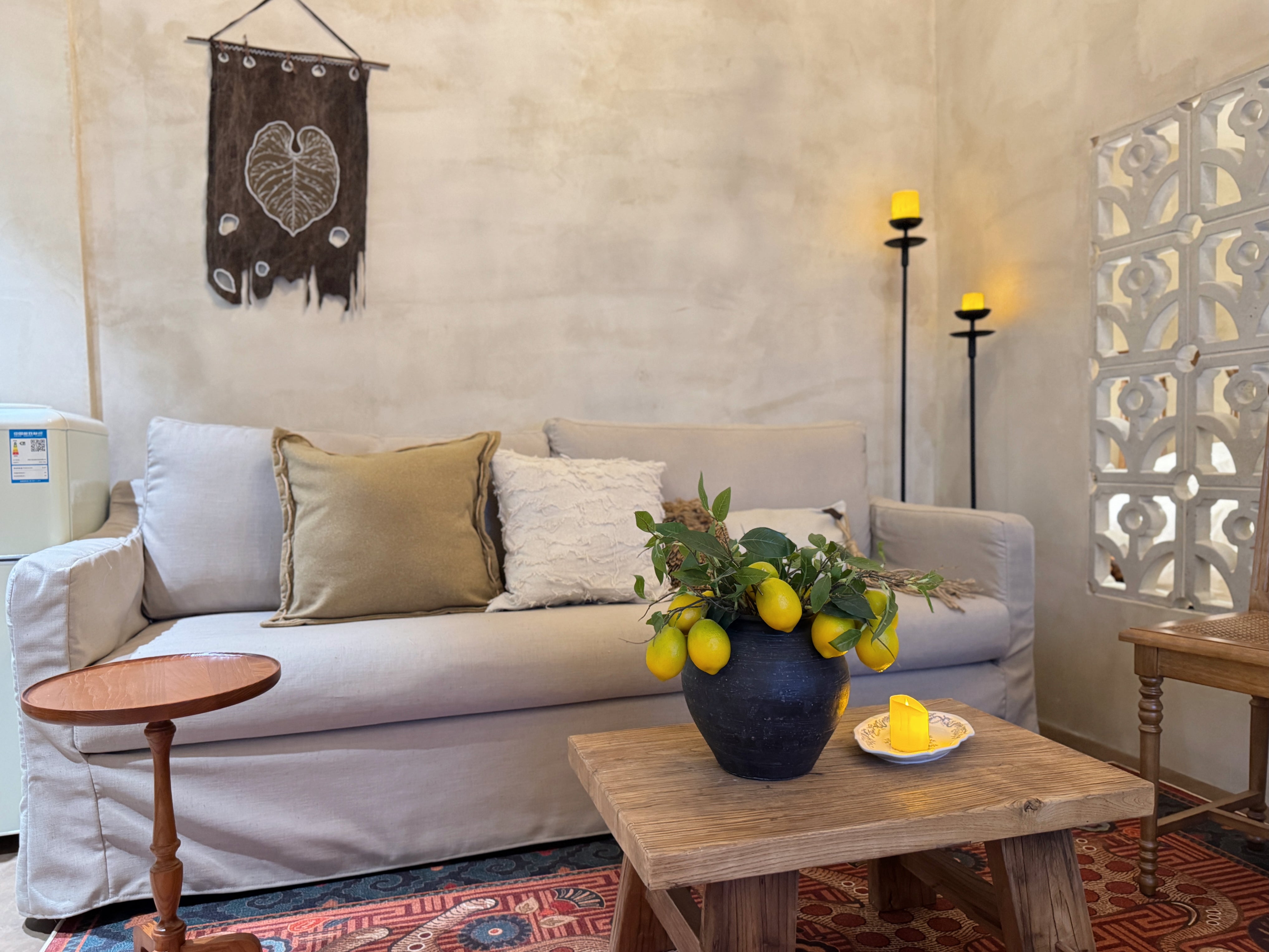 Vintage Shanghai Lane House Loft with French Country Vibe near Wukang Building and Julu Road-10