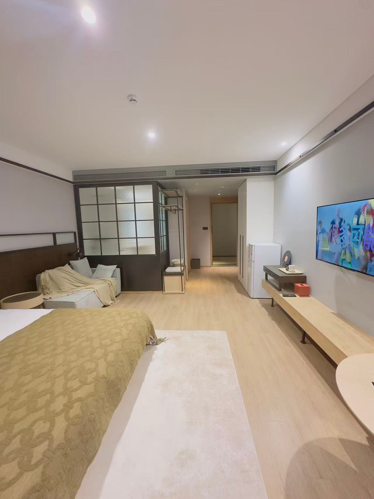 COZI Comfort Apartment 02 Deluxe One-Bedroom Suite (52 sqm)