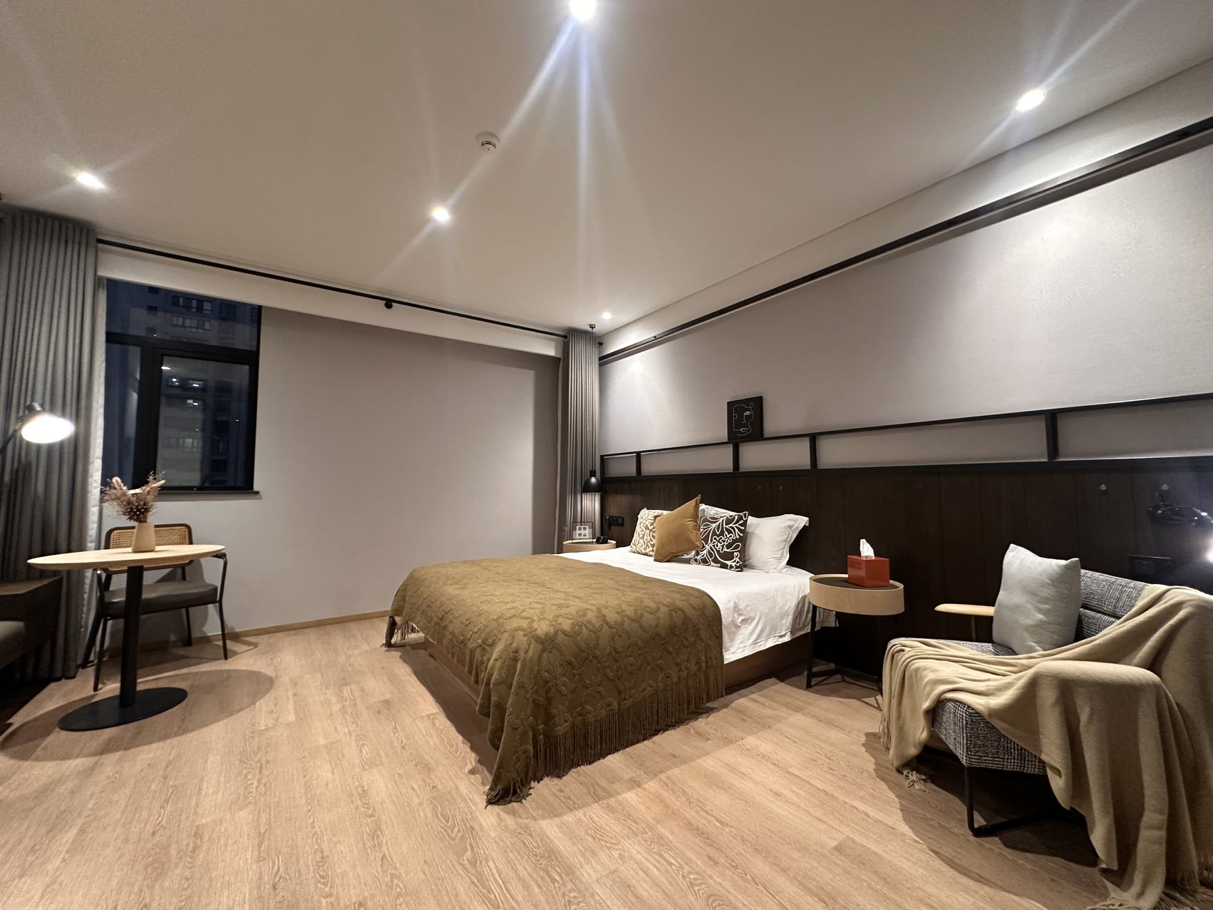 COZI Comfort Apartment 02 Deluxe One-Bedroom Suite (52 sqm)