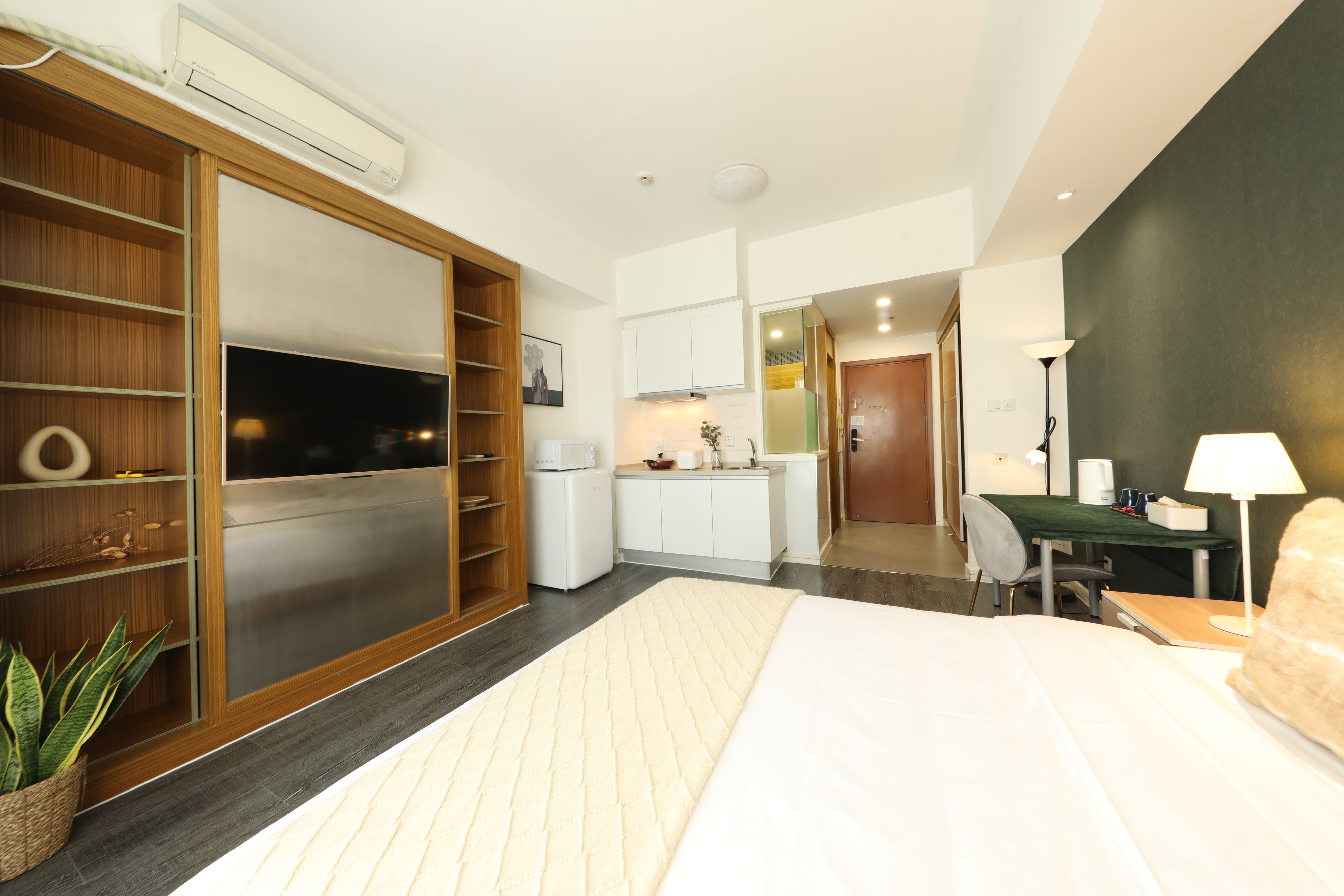 Shanghai Hills & Wanda Side Spacious Stay Close to Metro Line 18-2
